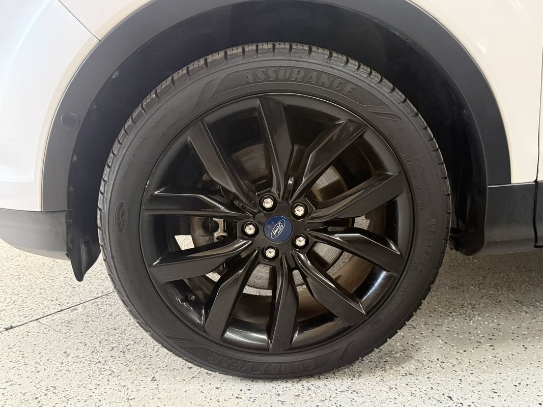 Used 2019 Ford Escape Titanium AWD/4WD image 23