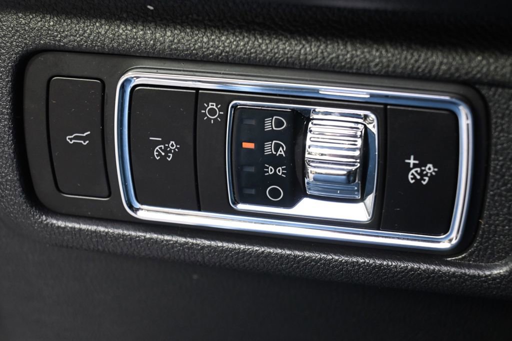 New 2026 Lincoln Corsair Premiere image 24