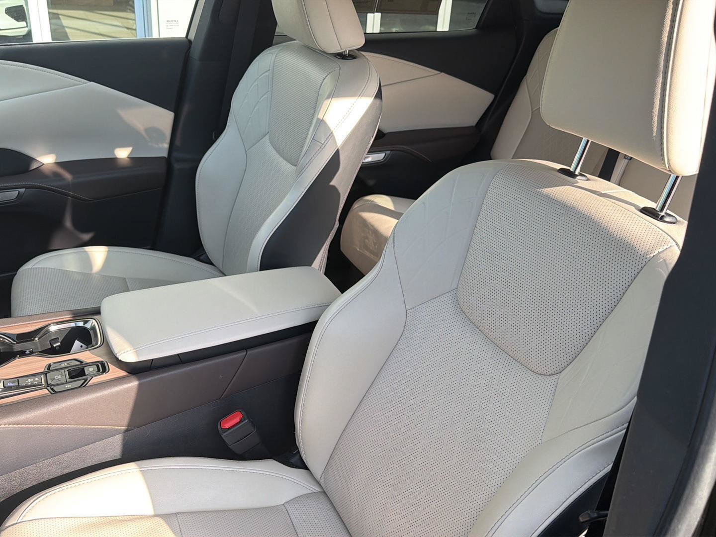 Certified 2025 Lexus RX 350 Premium Plus w/ Convenience Package FWD image 29