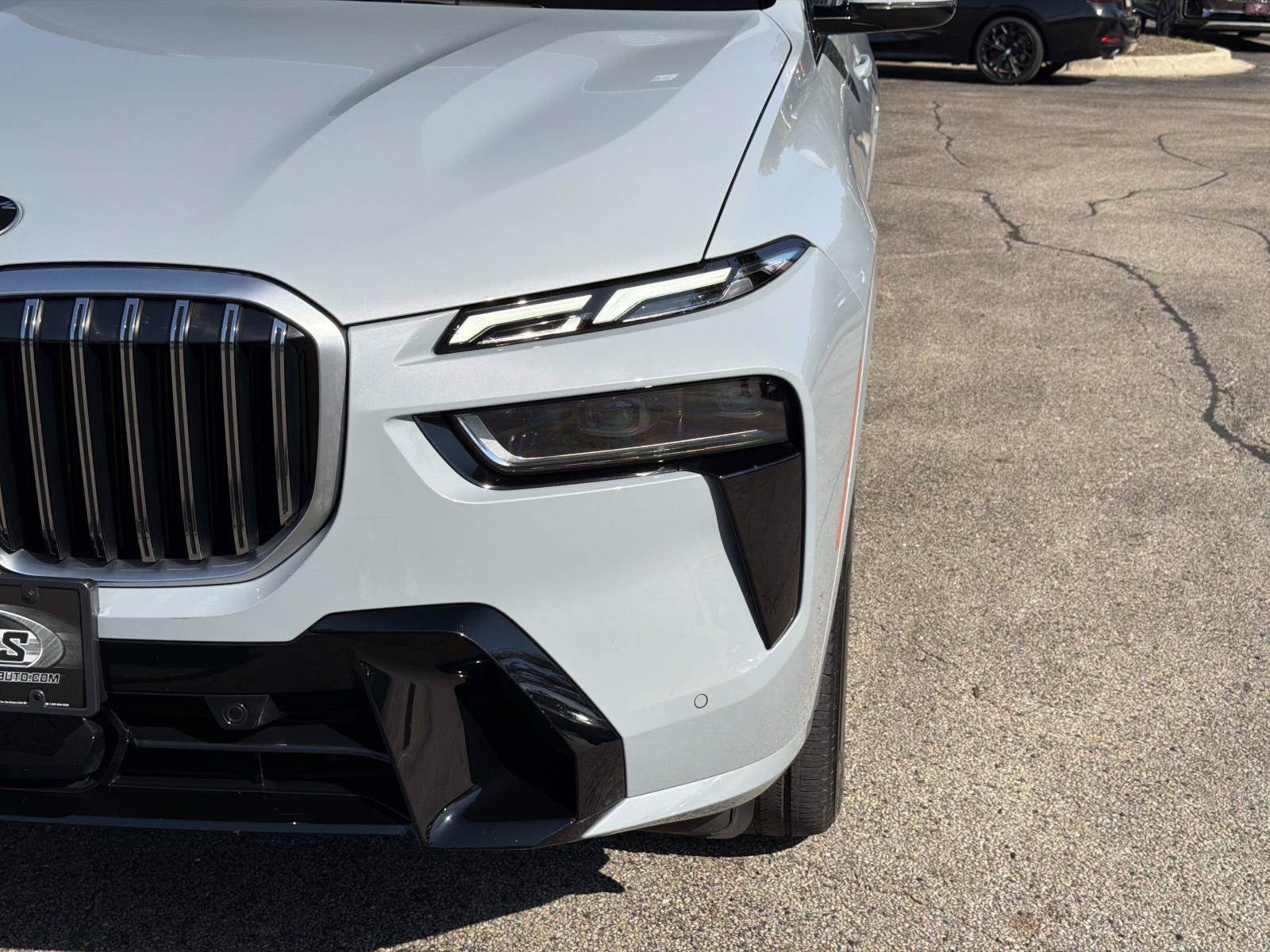 Certified 2024 BMW X7 xDrive40i w/ M Sport Package AWD/4WD image 9