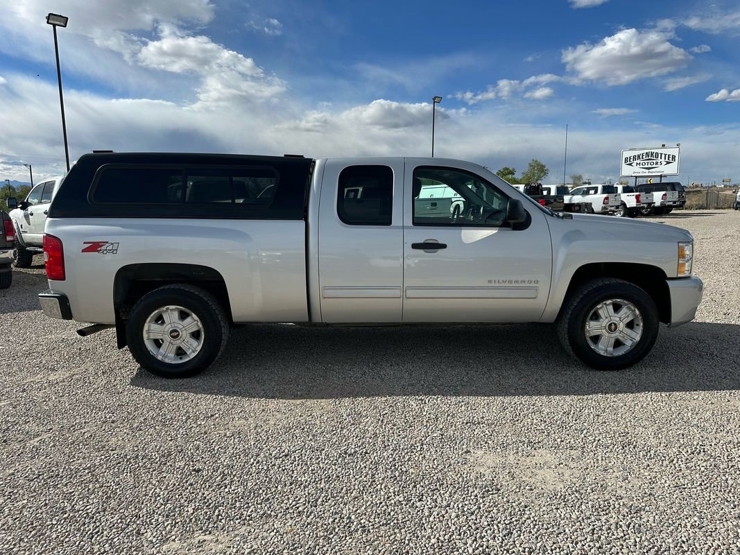Used 2010 Chevrolet Silverado 1500 LT w/ Power Pack Plus AWD/4WD image 12