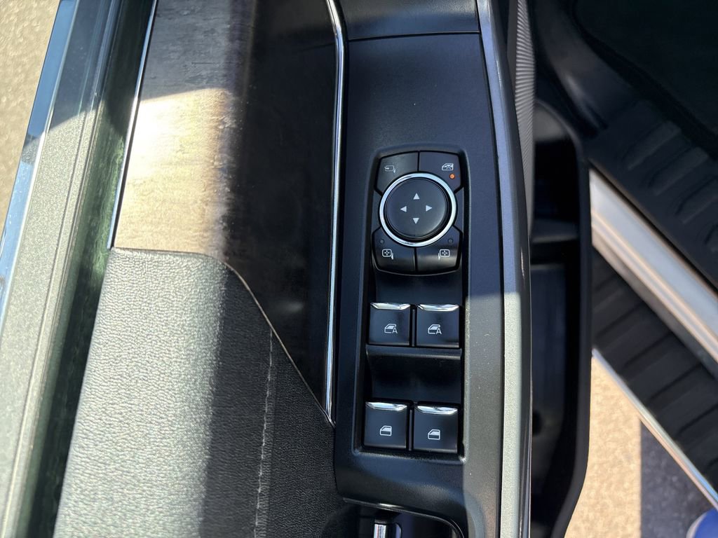 Used 2022 Ford F150 Lariat AWD/4WD image 12