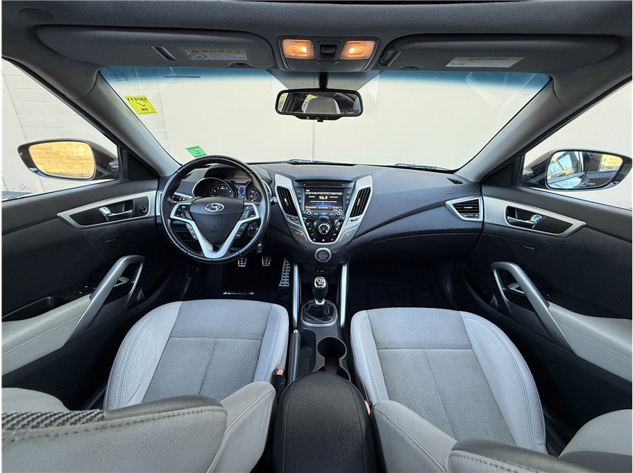 Used 2013 Hyundai Veloster w/ Style Pkg FWD image 17