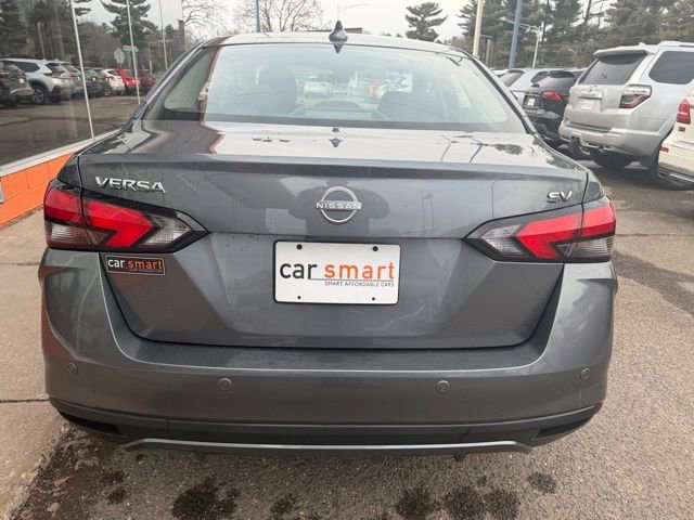 Used 2023 Nissan Versa SV image 6