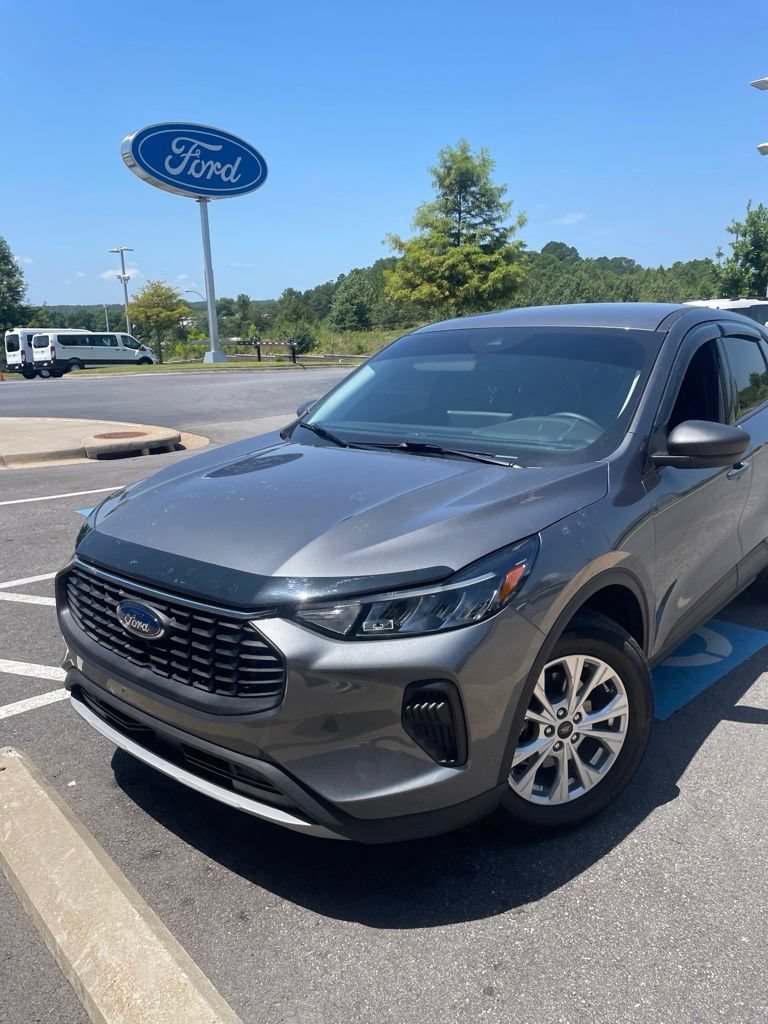 Used 2025 Ford Escape Active w/ Tech Pack #1 FWD image 6