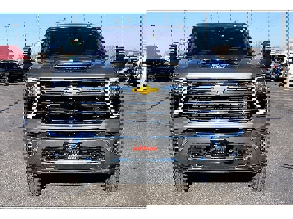 Used 2025 Chevrolet Silverado 3500 LTZ image 3