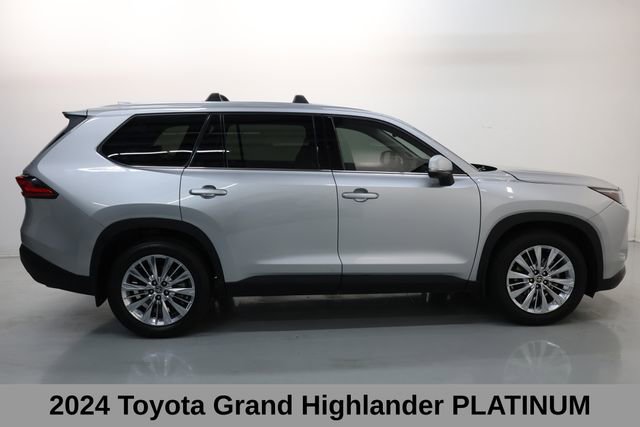 Used 2024 Toyota Grand Highlander Platinum image 4