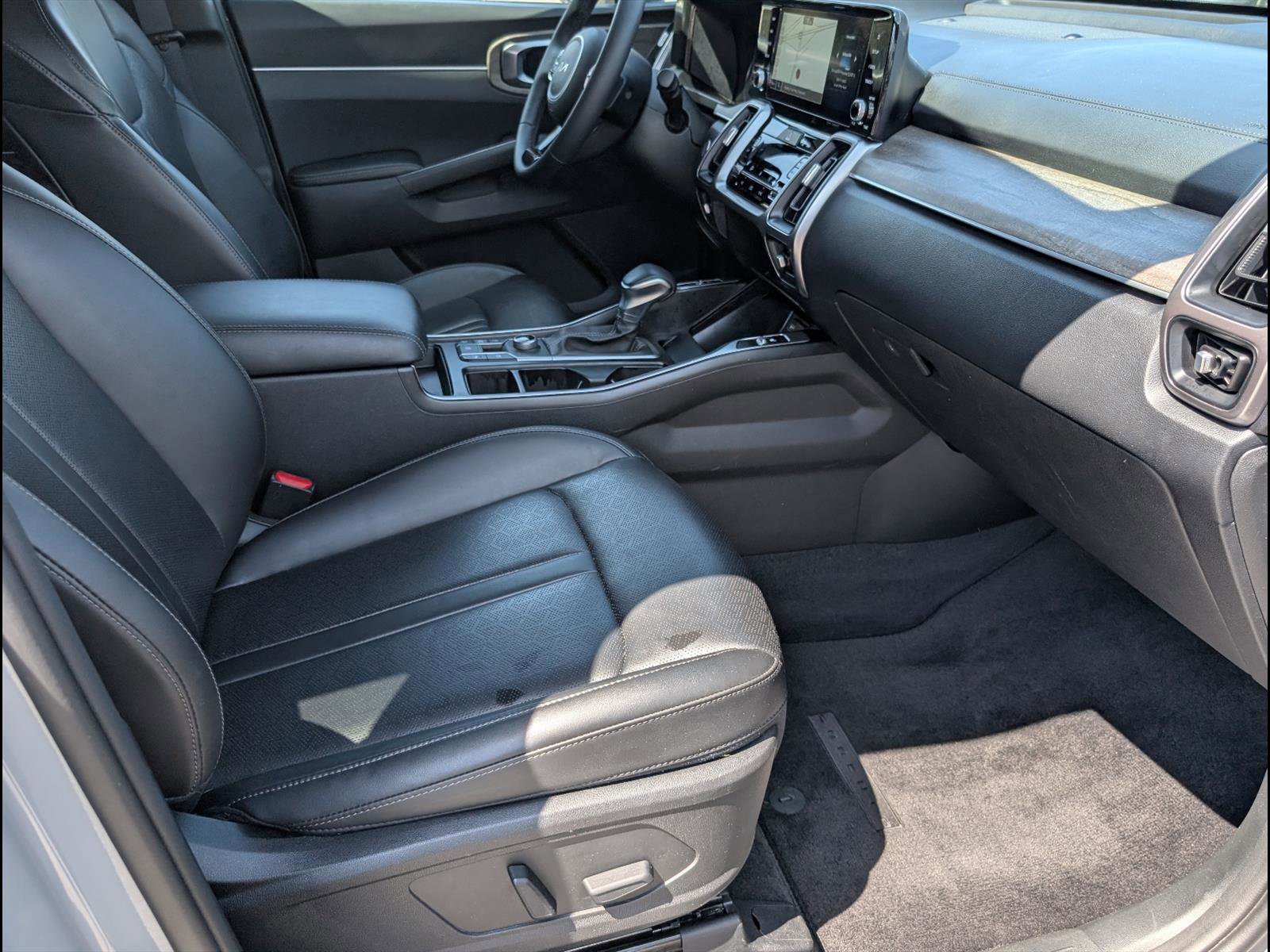 Used 2023 Kia Sorento X-Line EX image 19