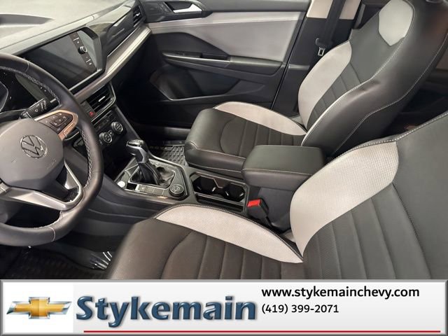 Used 2022 Volkswagen Taos SEL image 33