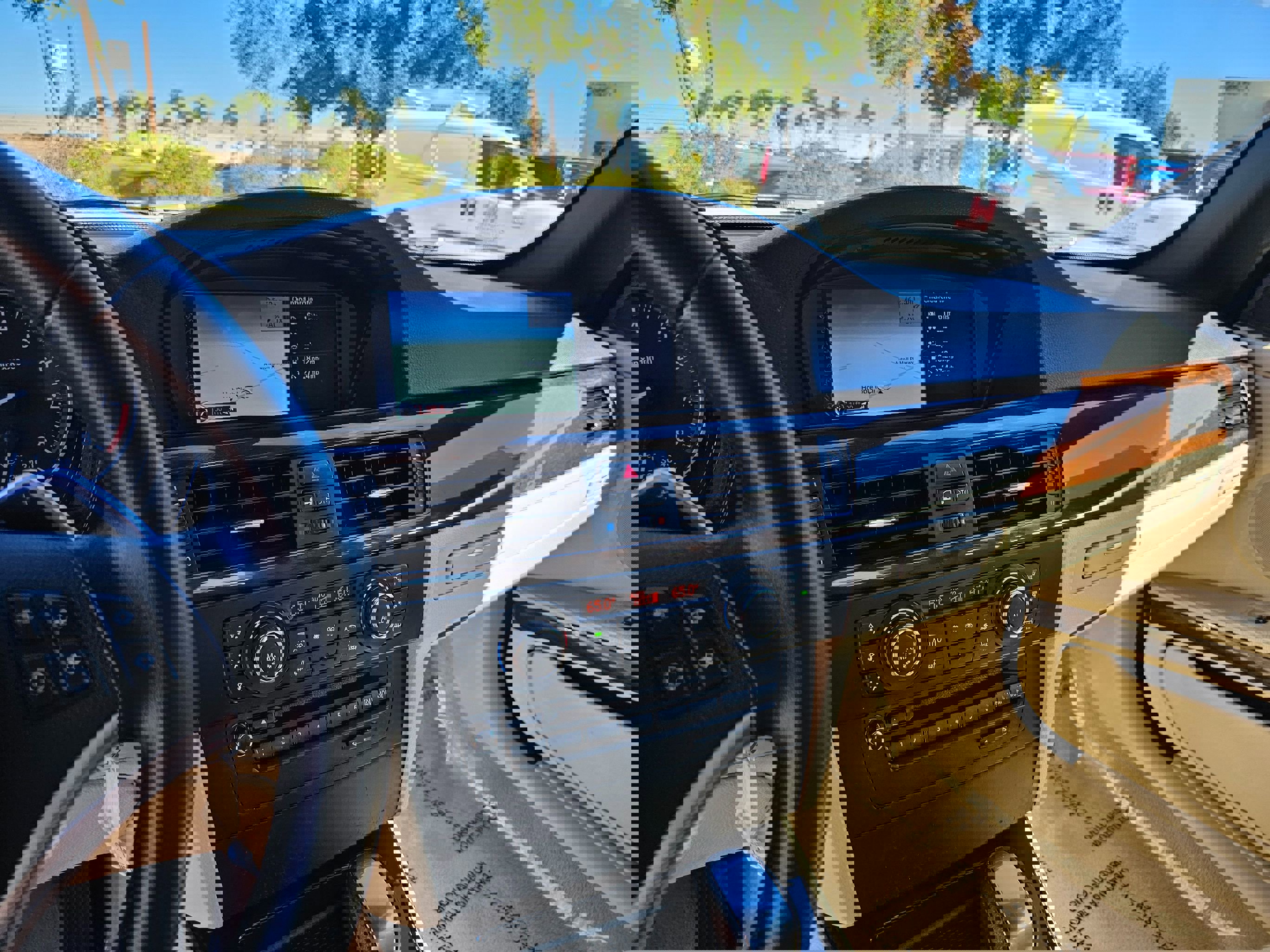 Used 2011 BMW 328i Convertible image 23