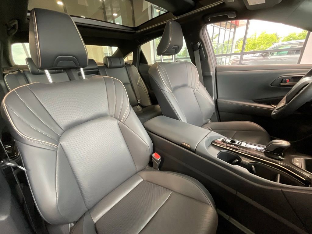 Certified 2026 Toyota Crown Platinum AWD/4WD image 18