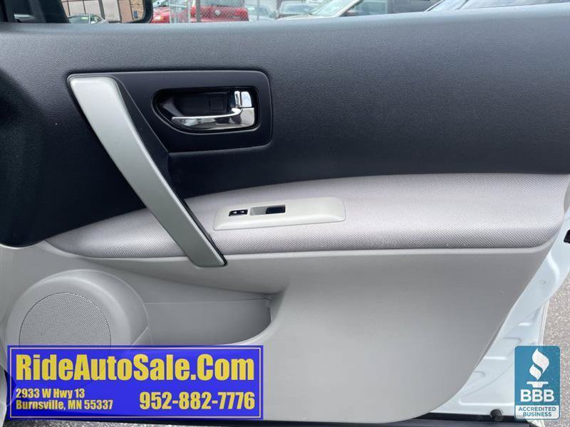 Used 2012 Nissan Rogue S AWD/4WD image 13