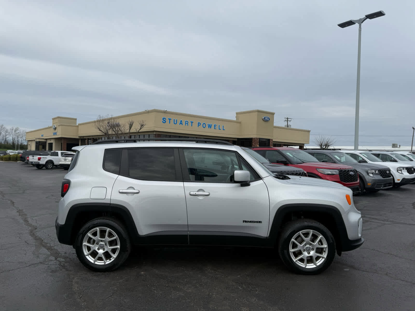 Used 2020 Jeep Renegade Latitude image 19