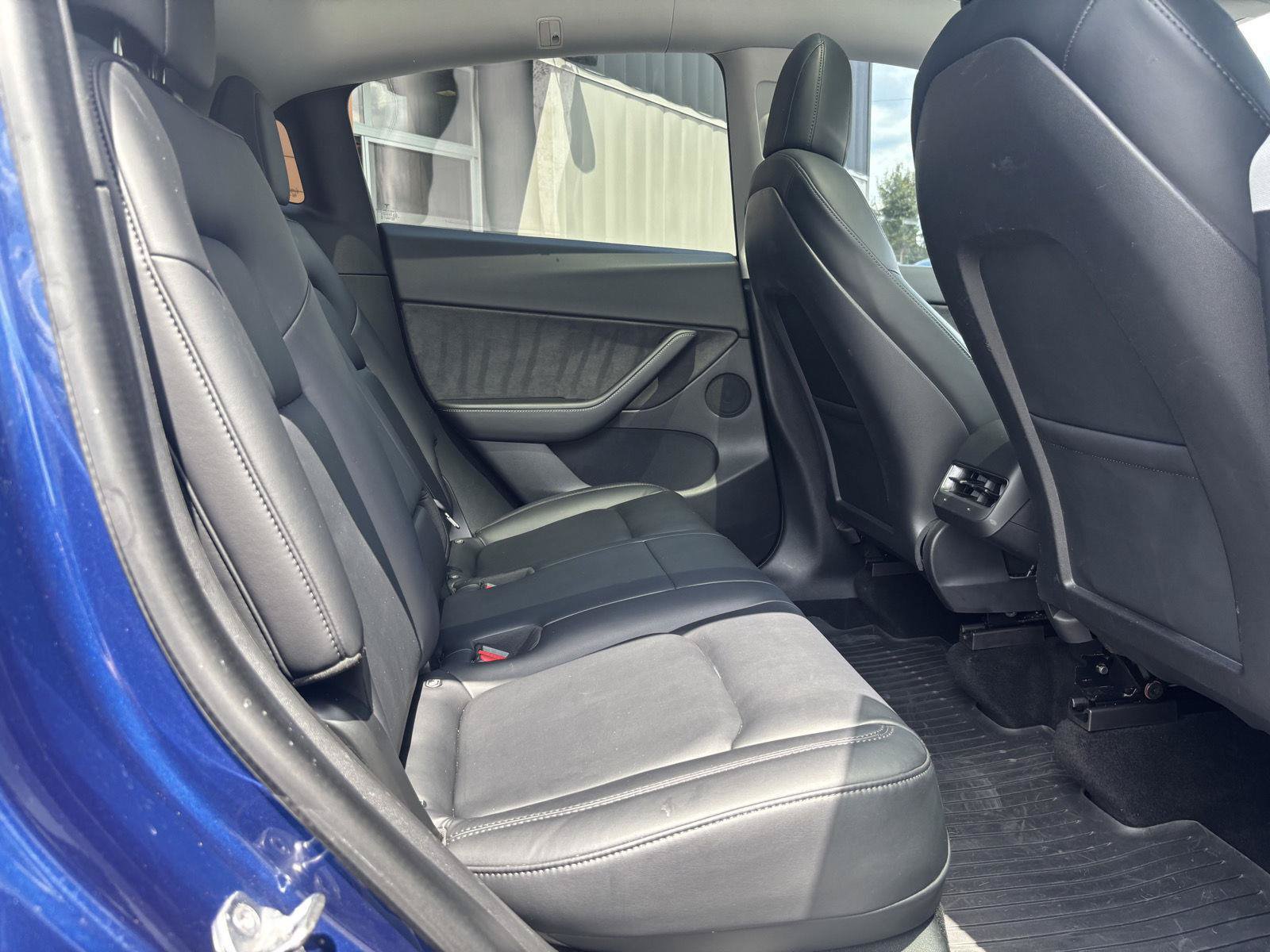 Used 2021 Tesla Model Y Long Range AWD/4WD image 19