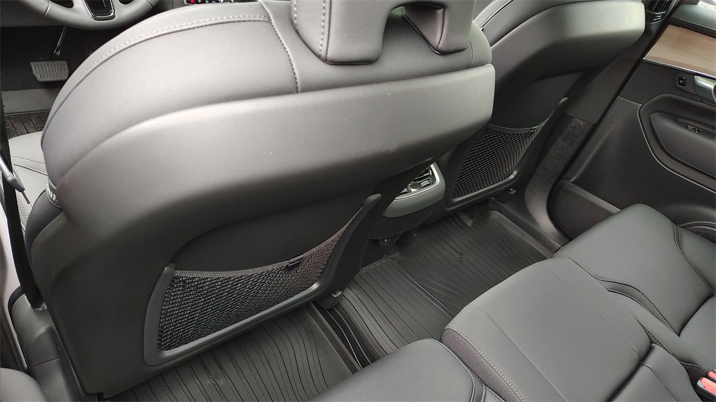 New 2026 Volvo XC90 B6 Plus w/ Protection Package image 34