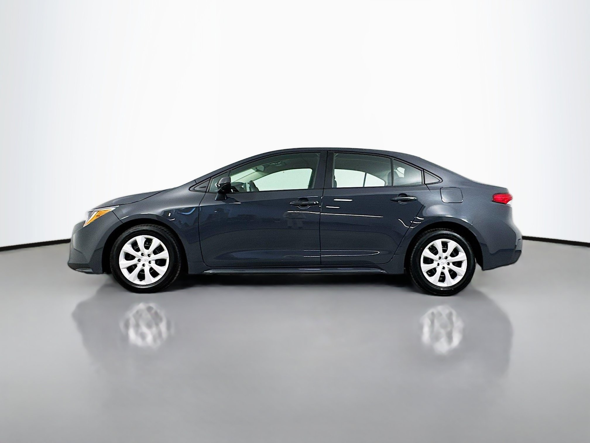 Certified 2024 Toyota Corolla LE FWD image 4