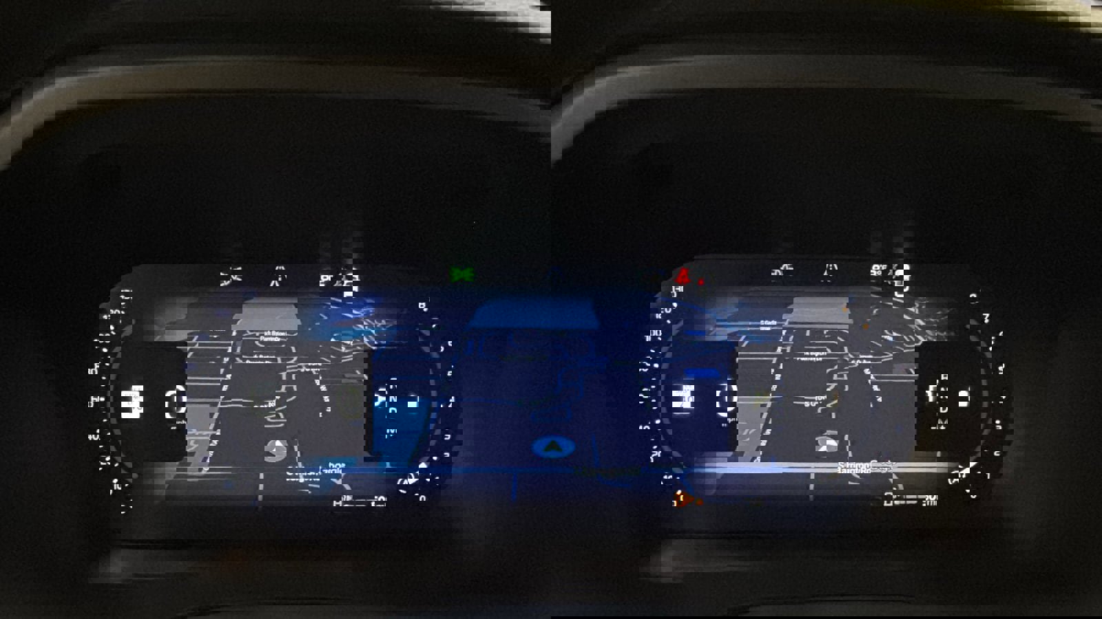 Used 2026 Volvo XC60 B5 Plus w/ Protection Package Premier image 15