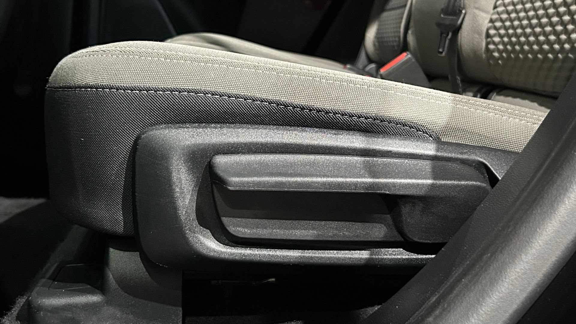 Used 2020 Ford Escape SE AWD/4WD image 37