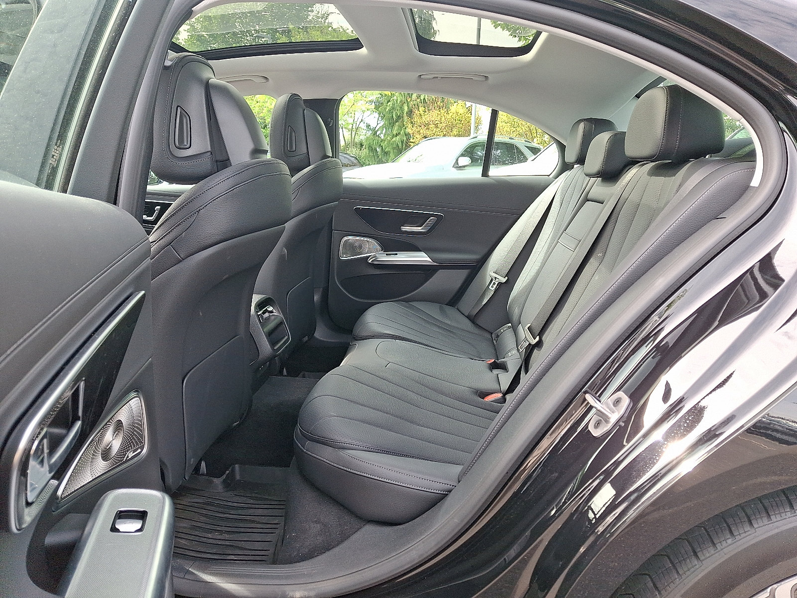 New 2026 Mercedes-Benz E 450 4MATIC Sedan image 8