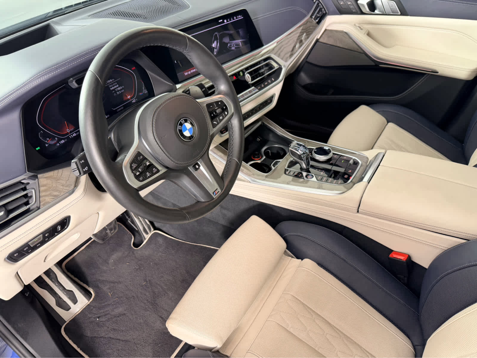 Used 2019 BMW X7 xDrive50i w/ M Sport Package image 12