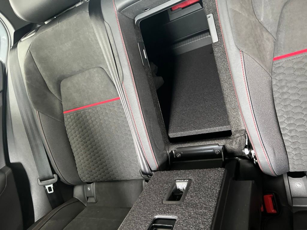New 2026 Volkswagen GTI SE FWD image 30