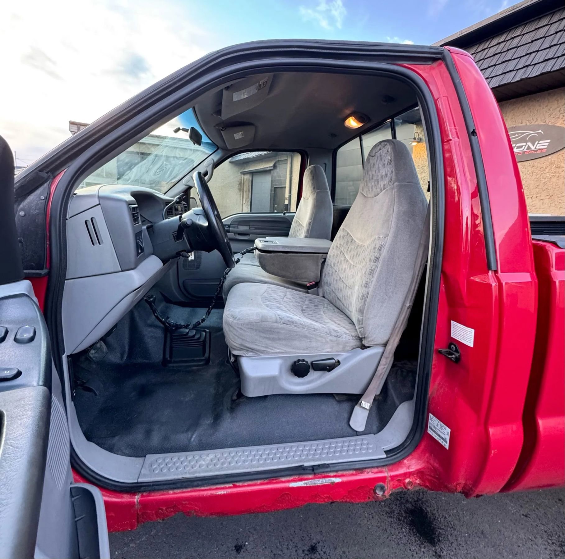 Used 2000 Ford F250 4x4 Regular Cab Super Duty image 3