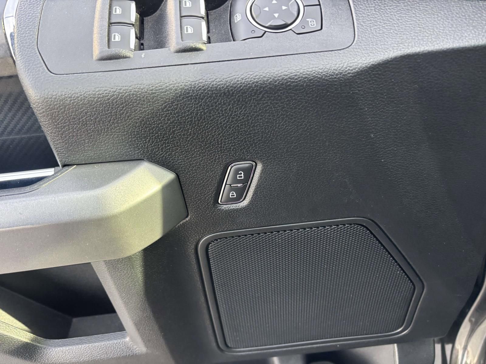 Used 2018 Ford F150 XLT w/ Equipment Group 302A Luxury image 15