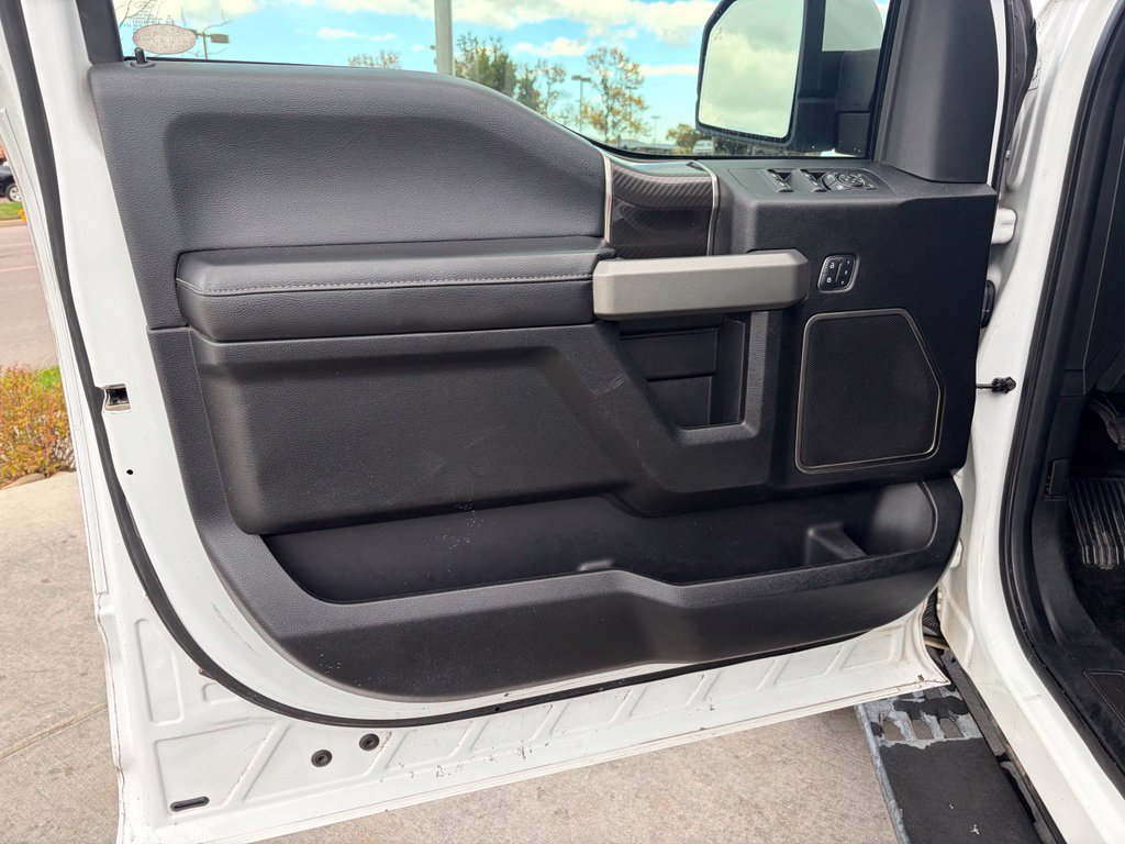 Used 2018 Ford F150 Raptor w/ Equipment Group 802A Luxury AWD/4WD image 27