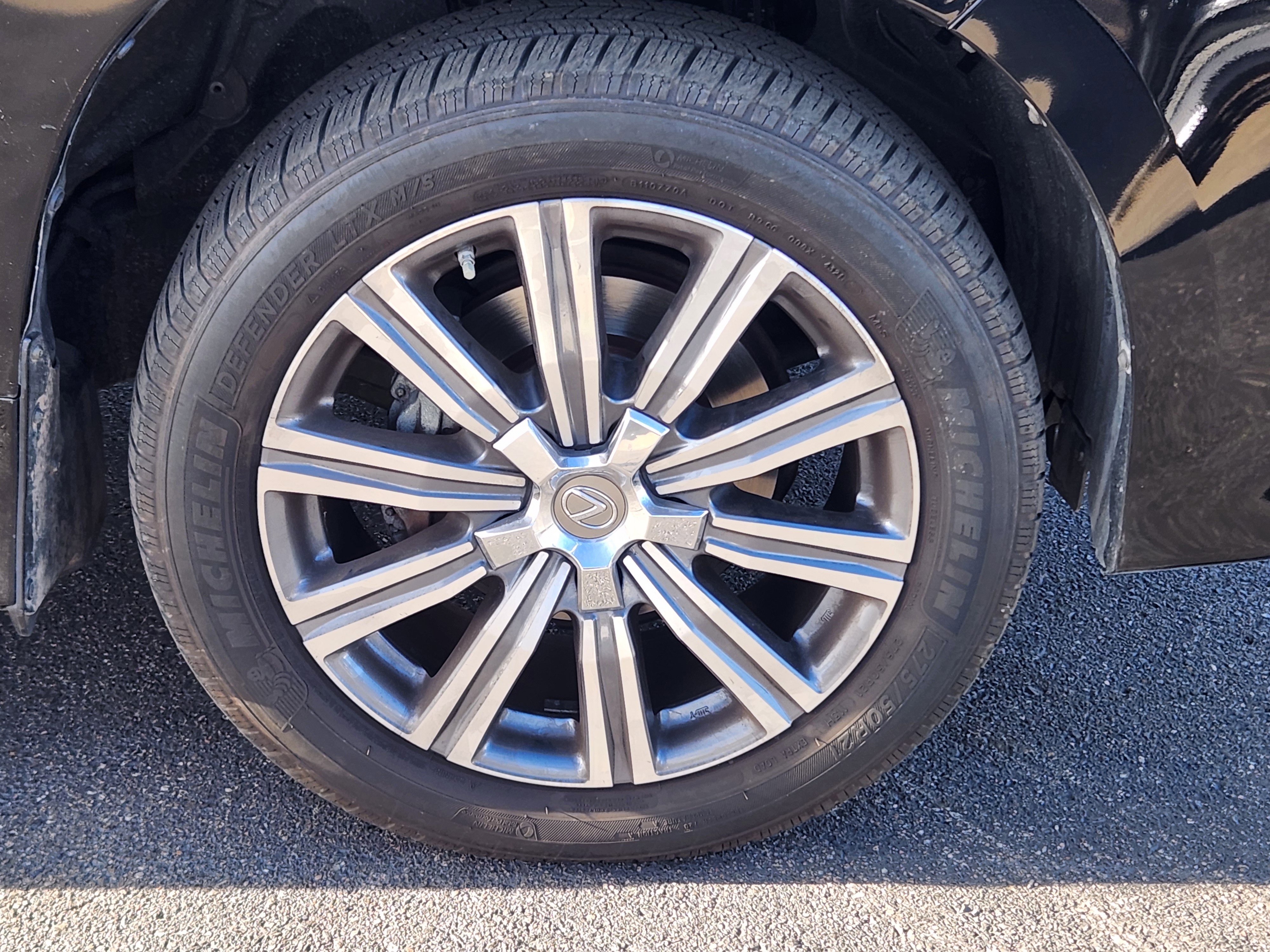 Used 2017 Lexus LX 570 4WD w/ Luxury Package image 25