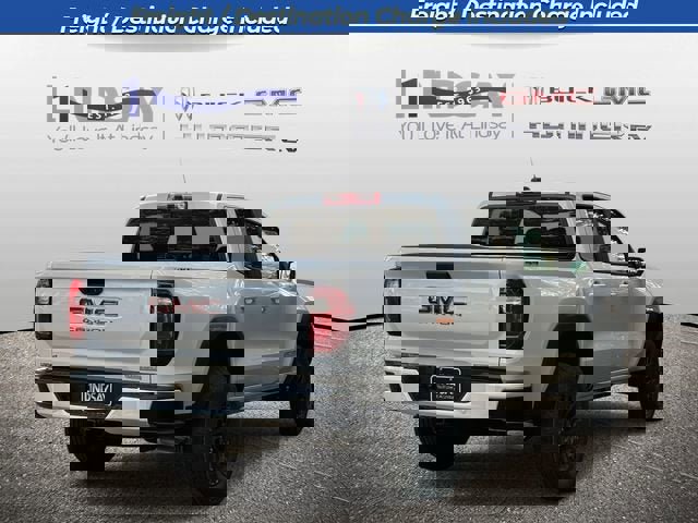 New 2026 GMC Canyon Elevation w/ Convenience Package image 2