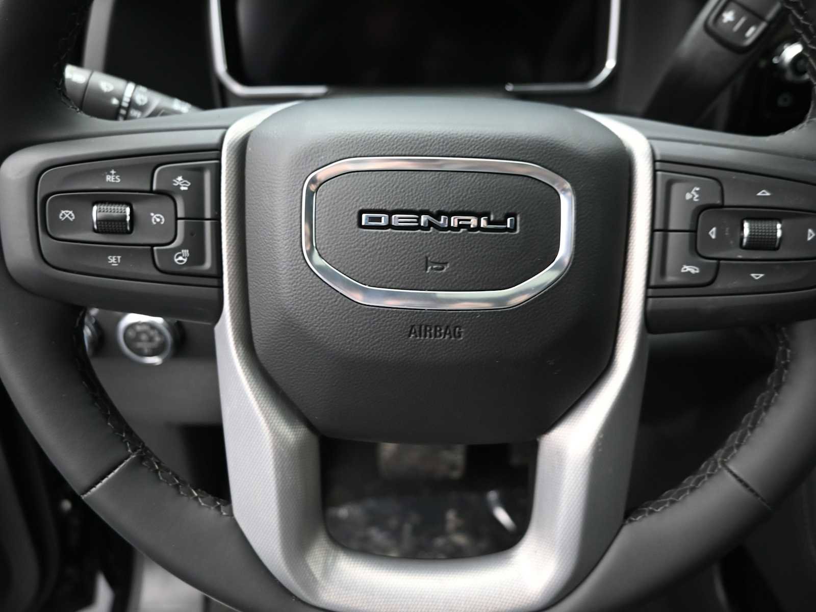 New 2026 GMC Sierra 2500 Denali w/ Denali Reserve Package image 12