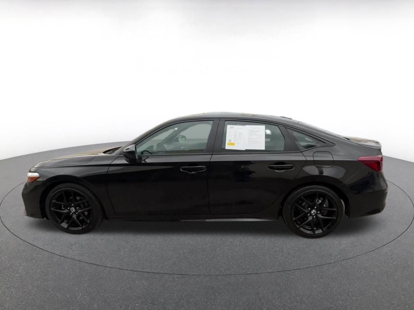 Used 2025 Honda Civic Sport image 9