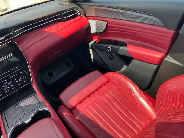 Used 2023 Maserati Grecale Modena AWD/4WD image 13