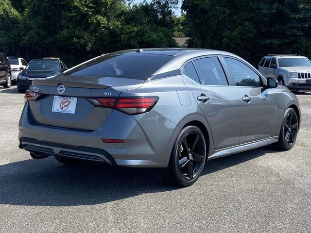 Used 2022 Nissan Sentra SR w/ Electronics Package FWD image 3