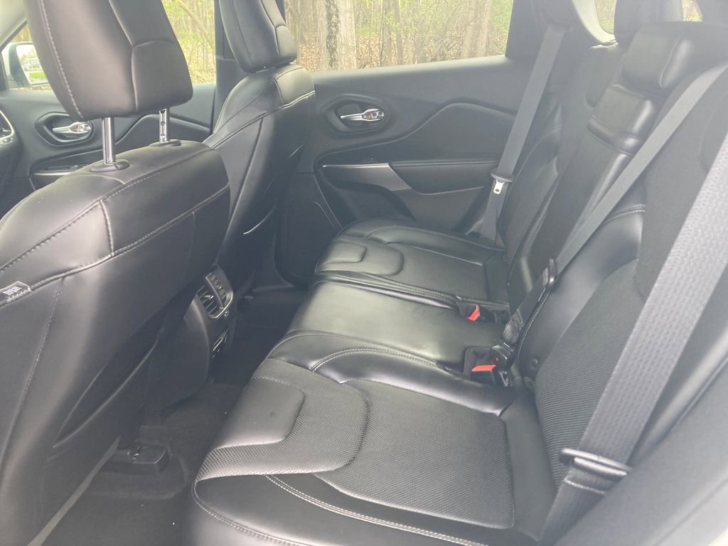 Used 2019 Jeep Cherokee Limited AWD/4WD image 29