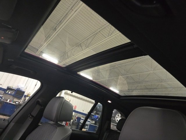 Used 2024 BMW X5 M60i image 5