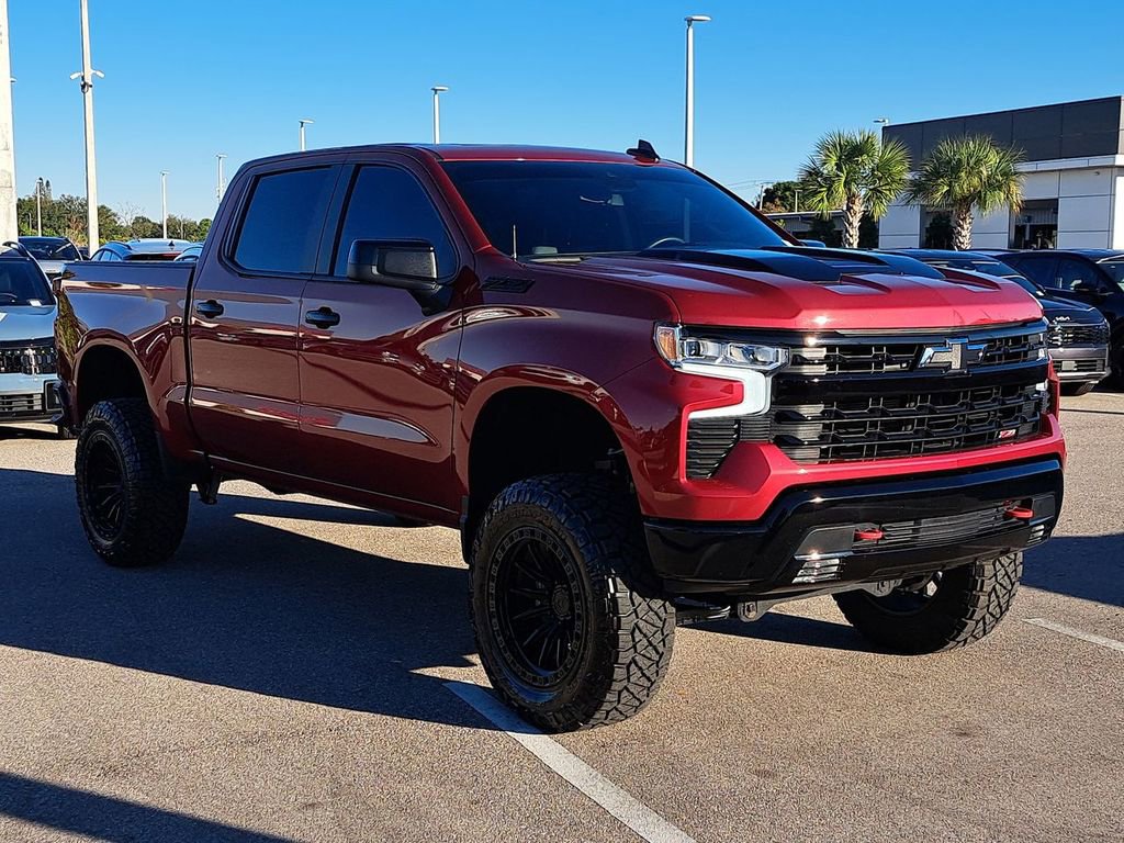 Used 2025 Chevrolet Silverado 1500 LT Trail Boss w/ Convenience Package II image 3