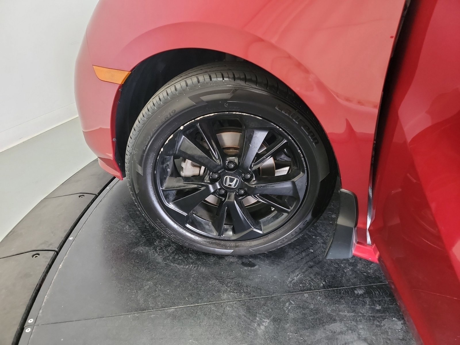 Certified 2023 Honda Odyssey Sport image 30