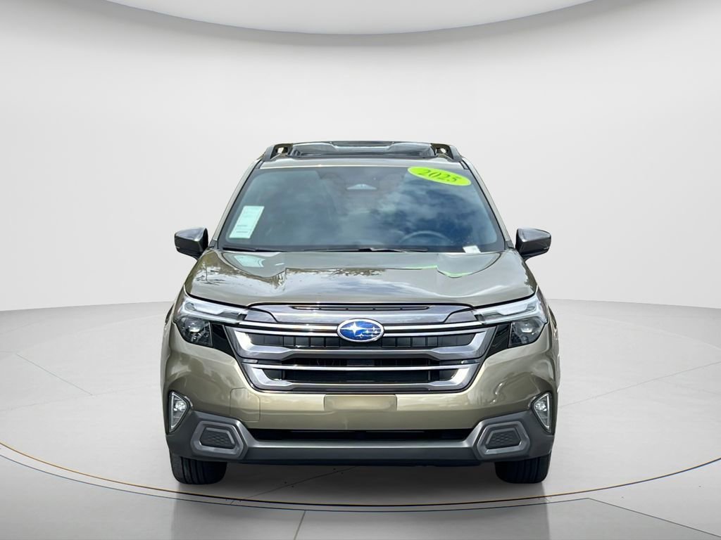 Used 2025 Subaru Forester Limited w/ Popular Package #2 AWD/4WD image 18