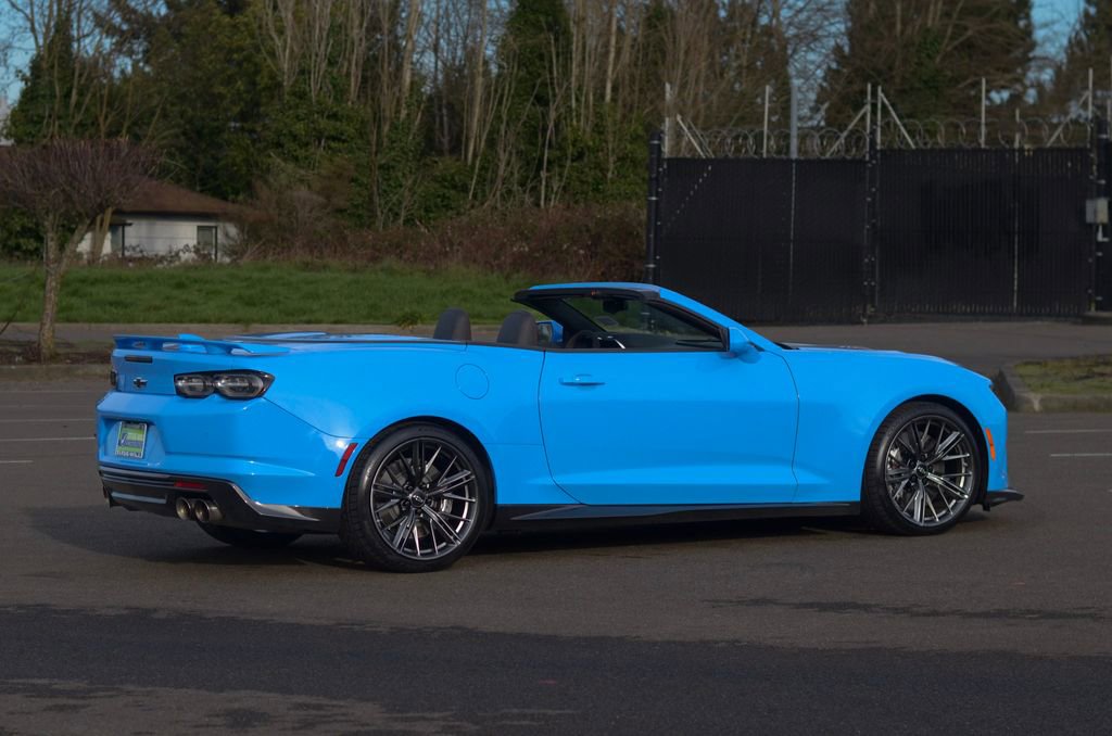 Used 2023 Chevrolet Camaro ZL1 RWD image 9