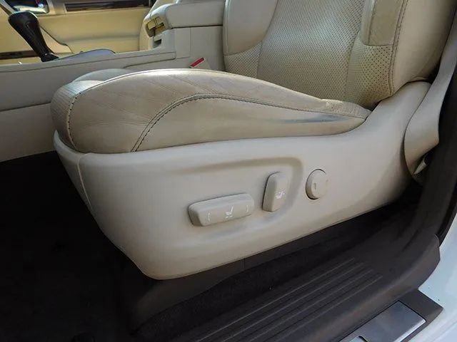 Used 2018 Lexus GX 460 Luxury w/ Sport Design Package image 17