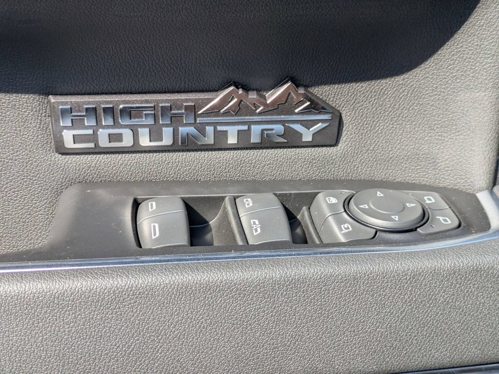 New 2026 Chevrolet Silverado 1500 High Country AWD/4WD image 9