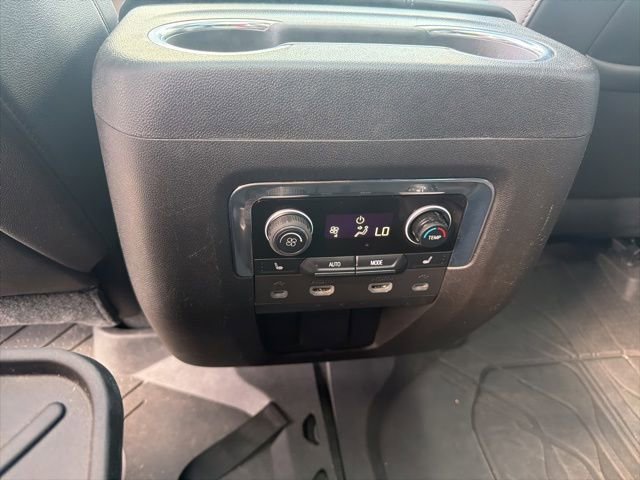 Used 2021 Chevrolet Suburban Z71 w/ Z71 Off-Road Package AWD/4WD image 45