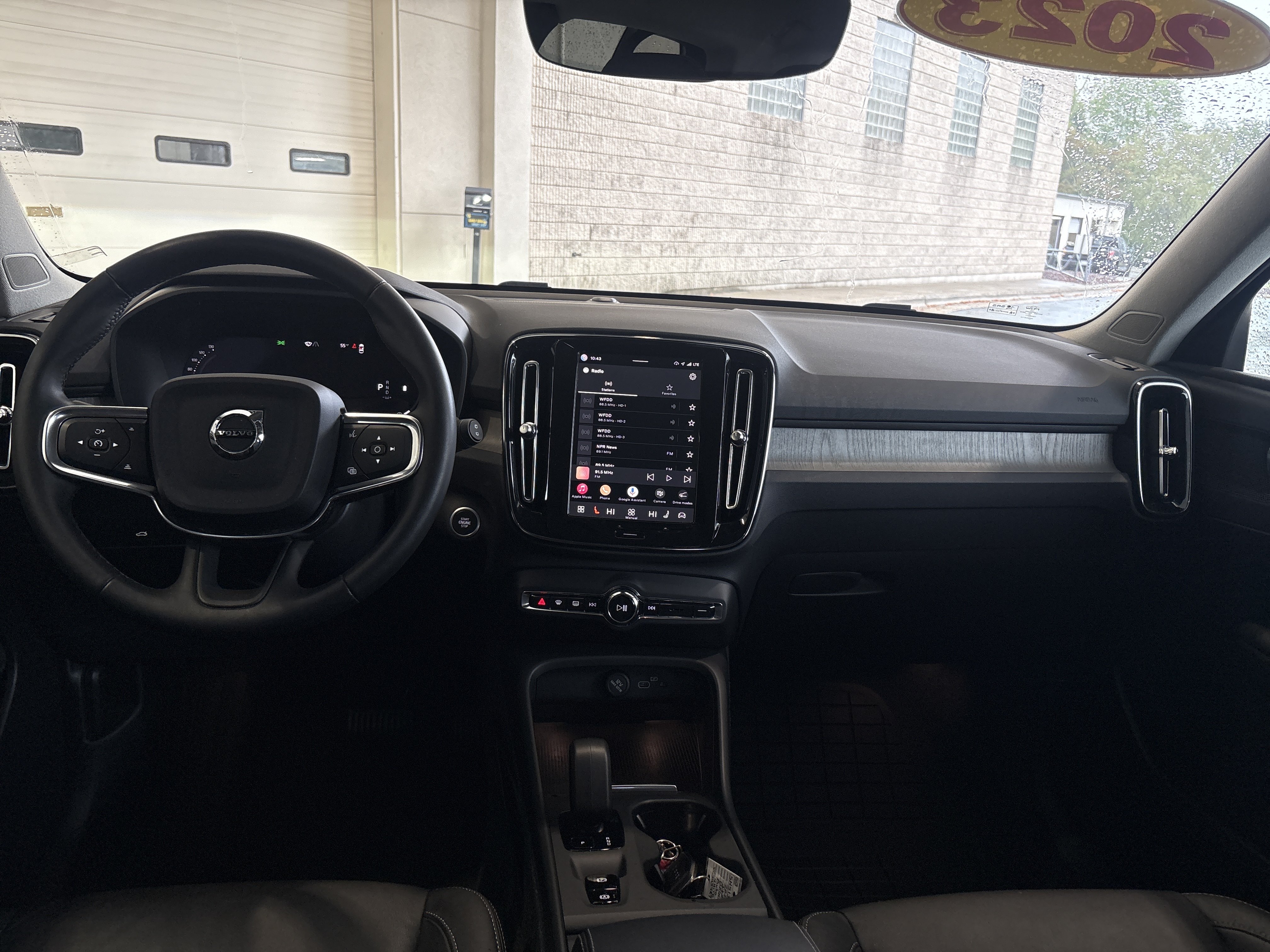 Used 2023 Volvo XC40 B5 Core AWD/4WD image 20