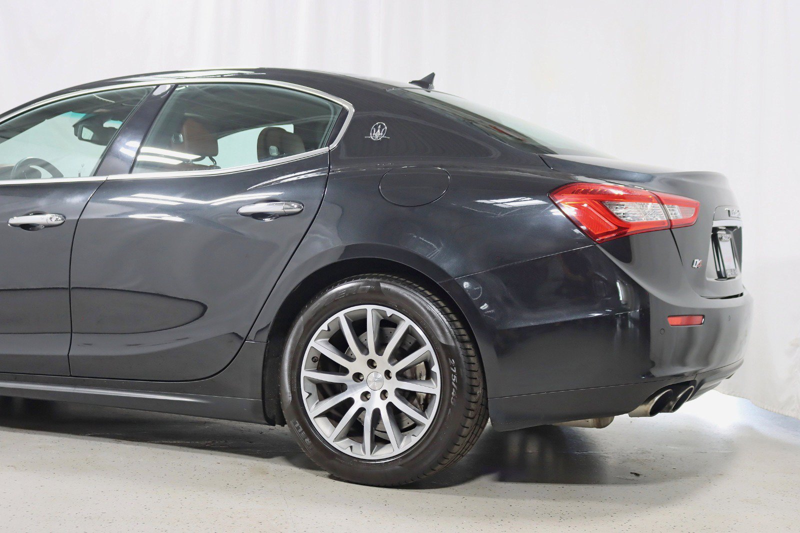 Used 2014 Maserati Ghibli S Q4 AWD/4WD image 10