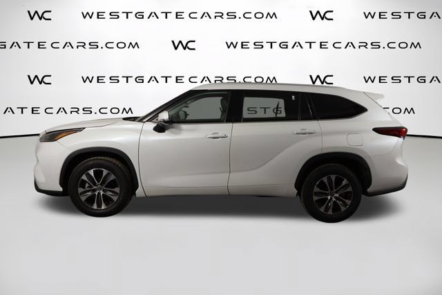 Used 2022 Toyota Highlander XLE FWD image 44