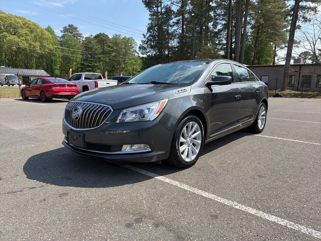 Used 2016 Buick LaCrosse FWD image 2