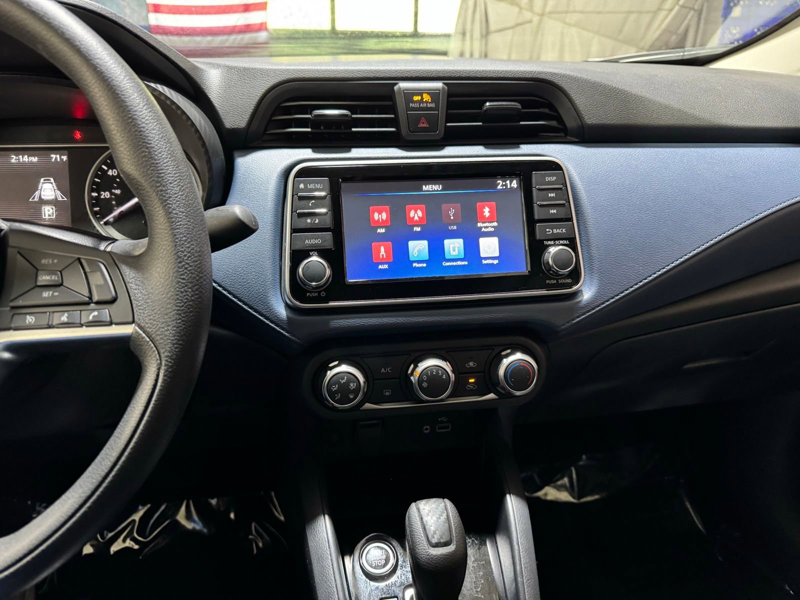 Used 2025 Nissan Versa SV image 26