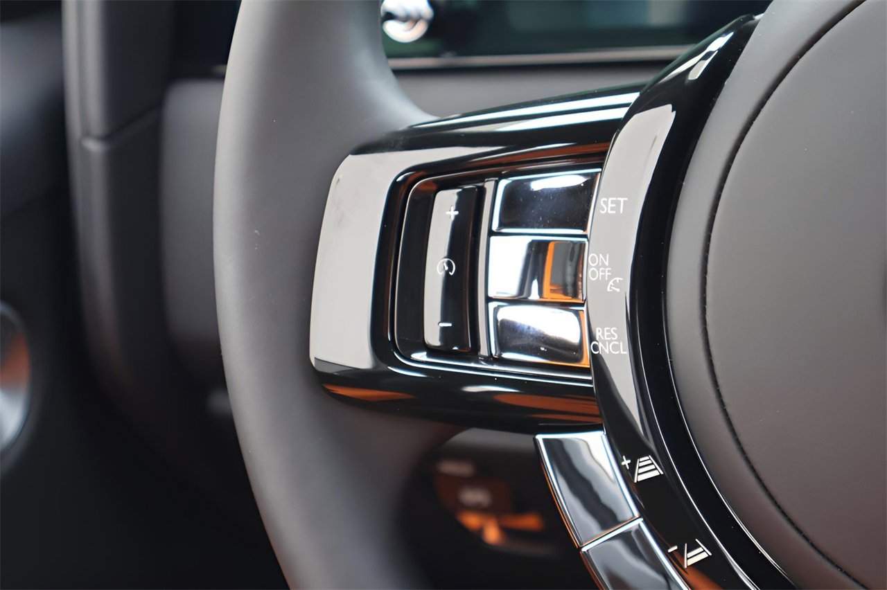 New 2025 Rolls-Royce Cullinan image 22