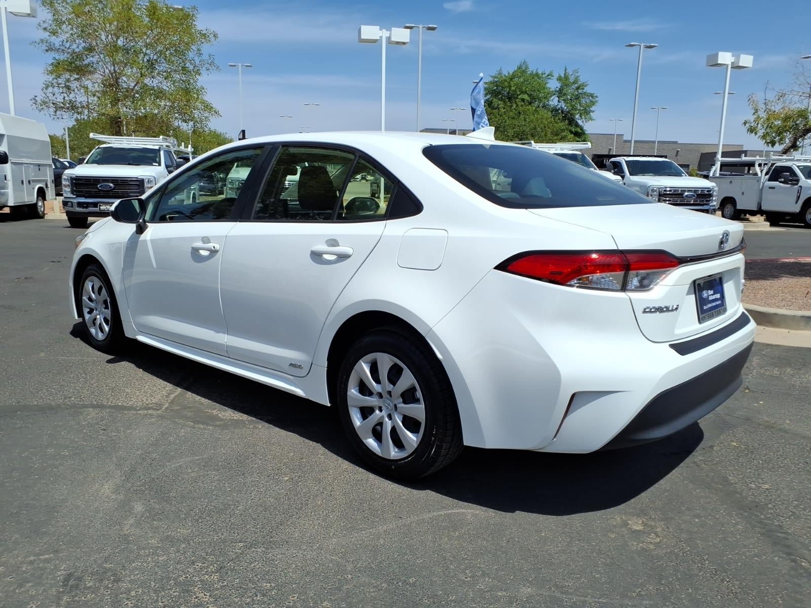 Used 2023 Toyota Corolla LE AWD/4WD image 6